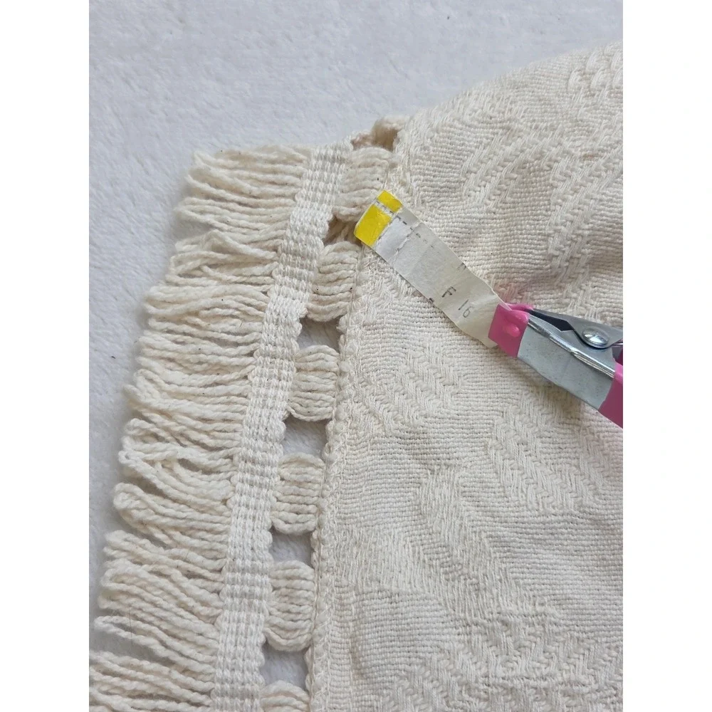 VTG Y2k Crown Crafts Matelasse Bedspread Medallion Fringed Ivory Full Double‎